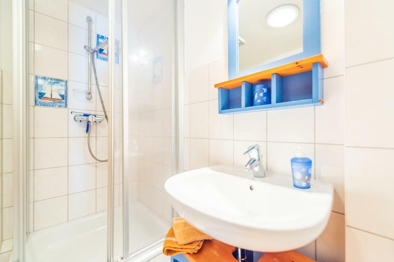 Landhaus Lorenz Middelhagen Bagian luar foto